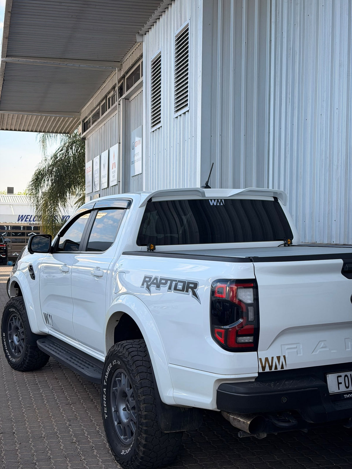 Ford Raptor Spoiler
